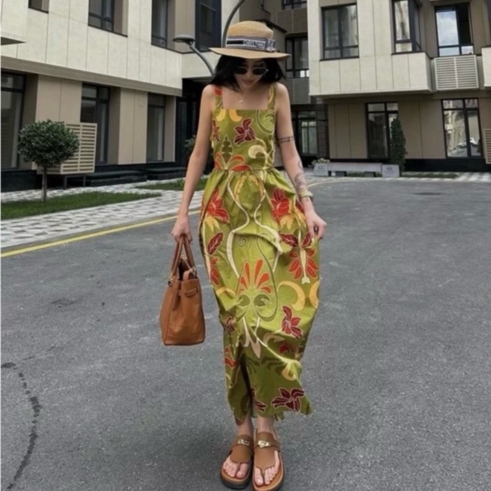 LAST ONE!!! ZARA BLOGGERS’ FAVORITE PRINTED MIDI DRESS ZW COLLECTION - Picture 3 of 16